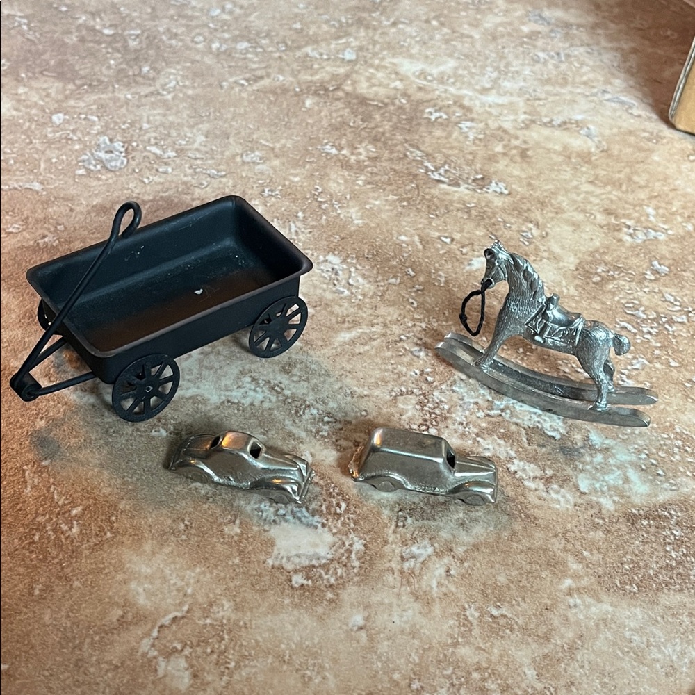 4 piece dollhouse accessories